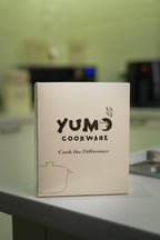 Yumo foldable silicone pot 600 ml, lid on