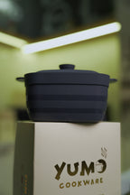 Yumo foldable silicone pot 600 ml, lid on